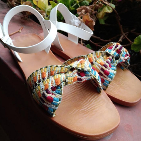 Cute sandals - Picture 2 of 2